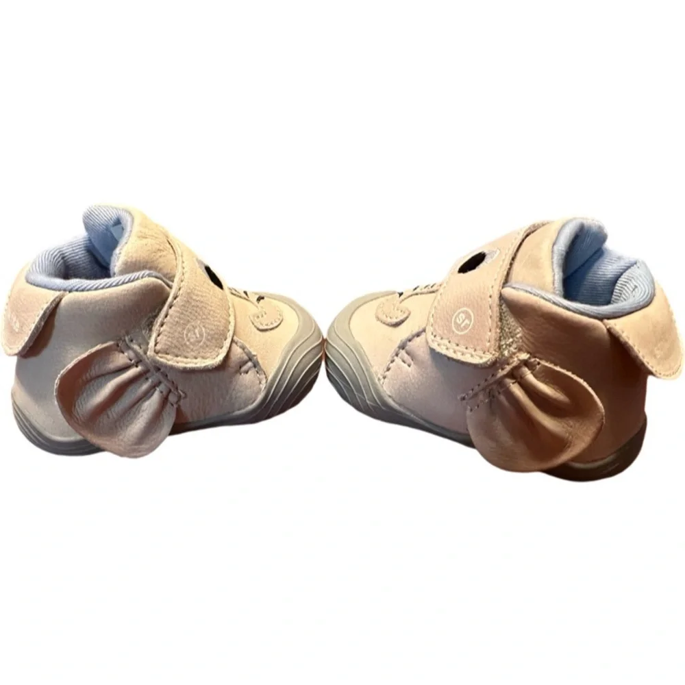 Stride Rite tan elephant baby shoes